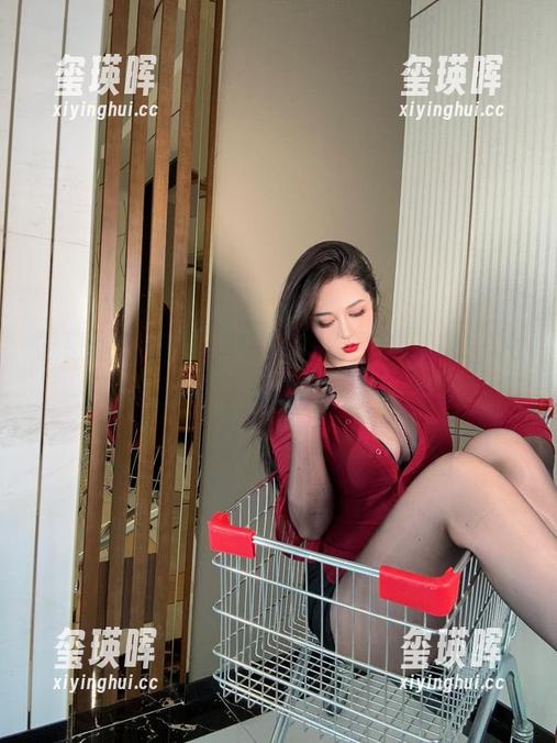 微密圈 - 如何120斤的小王同学在线，用空姐写真让你坐过站都觉得值得！