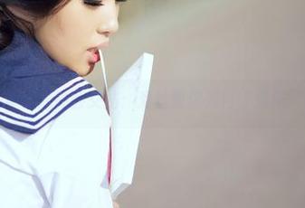 私房写真在通勤公交站：爱丝教你如何“乘车”更吸引
