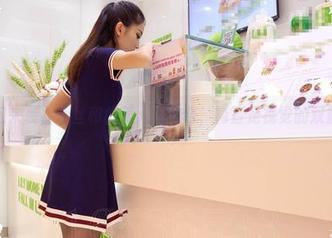 免费图包来袭，爱丝和依美人的结合，简直是视觉的双重享受！
