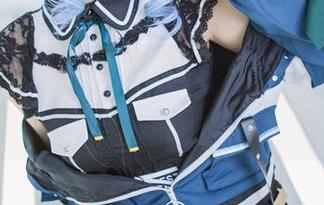 在ElyEE子兔女郎的写真集里找到了一种新型的‘现实逃避方法’，有点上瘾。