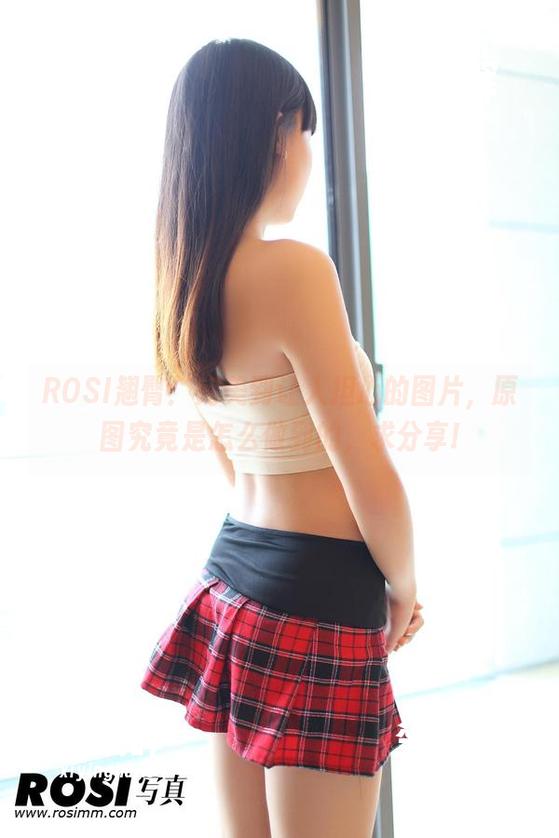 ROSI翘臀：完美到让人担心的图片，原图究竟是怎么做到的，求分享!