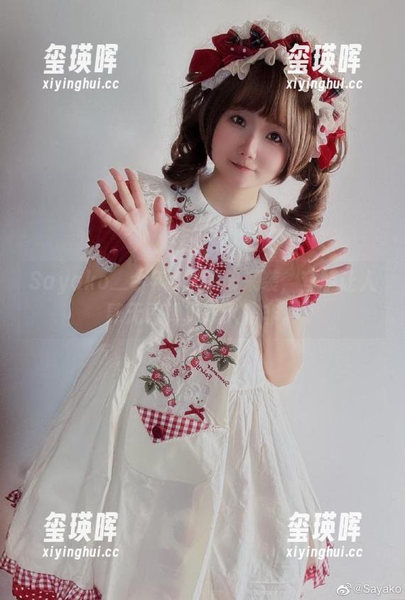 Sayako＿今年4岁图册来袭，套装让人肆无忌惮地想入非非。