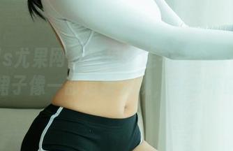 UGirls尤果网 - 李思宁连衣裙全集——她的裙子像一部追星大戏，精彩不断！