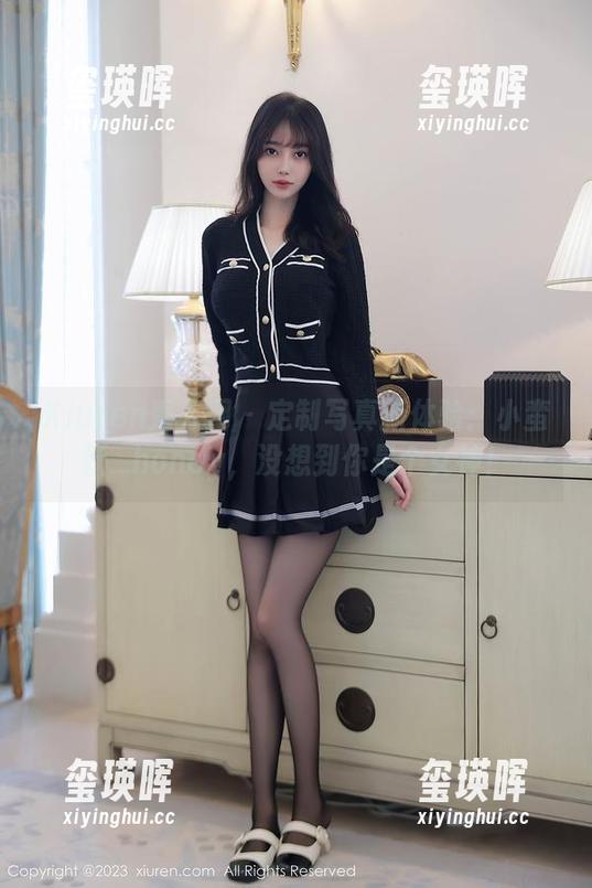 Xiuren秀人网 - 定制写真新体验：小蛮妖_honey，没想到你是个女神！