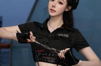 Xiuren秀人网 - 小逗逗的作品：观看后，我的内心剧情突然就丰富了起来