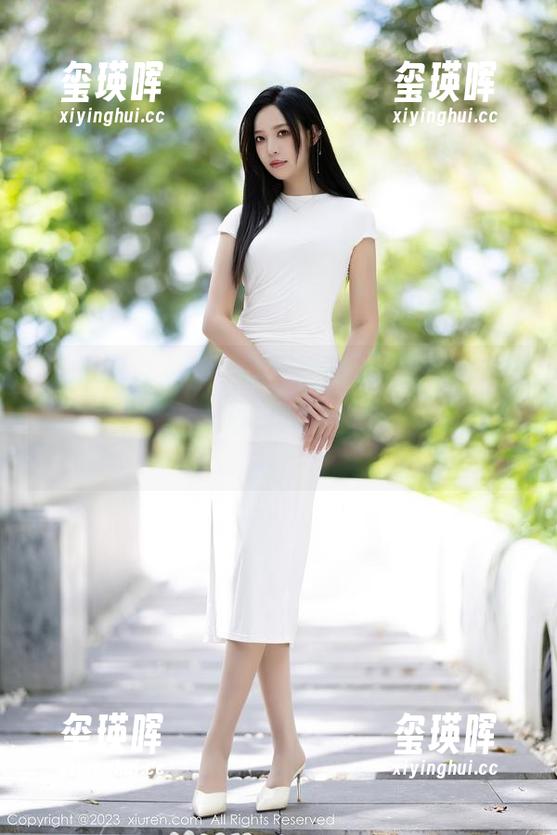 Xiuren秀人网-玛鲁娜Manuela Xiuren秀人网 - 玛鲁娜Manuela教你如何驾驭连体衣:原图分享,真是个好榜样!