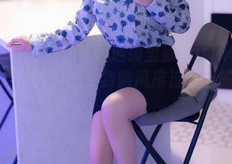 Xiuren秀人网 - 精选绮里嘉Carina短裙瞬间，仿佛能感受到微风拂过腿部的感觉！