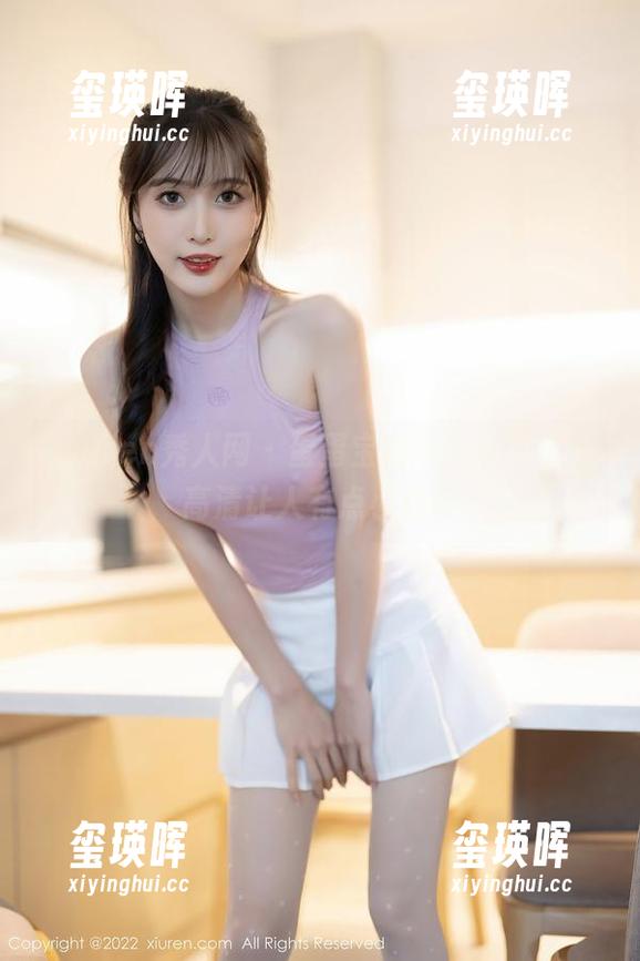 Xiuren秀人网 - 蛋蛋宝的吊带写真集，高清让人有点小心动