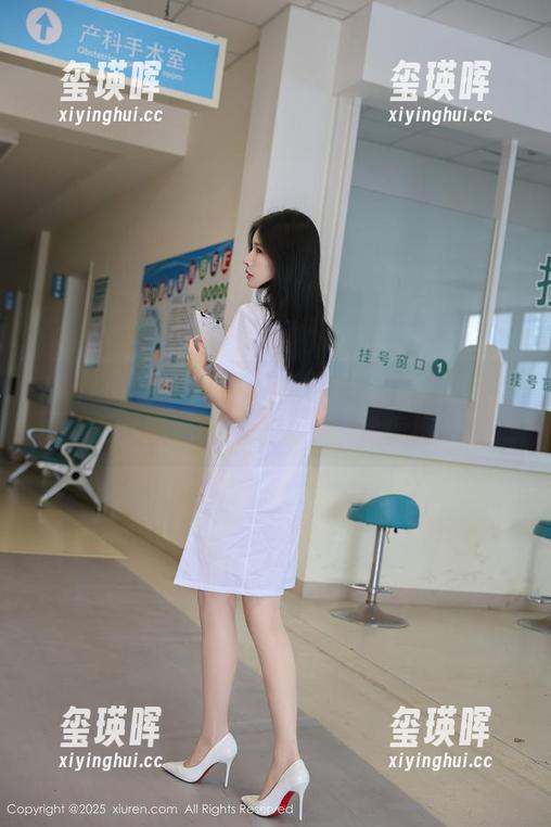 Xiuren秀人网 - 分享给你：陈芊儿的女王套图，除了惊艳你还能怎样？