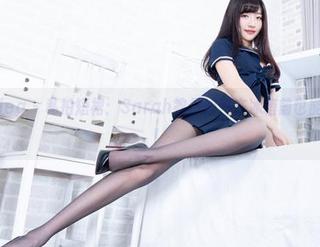 beautyleg - 私拍短裙：Sarah教你如何在冰箱前也能优雅转身！