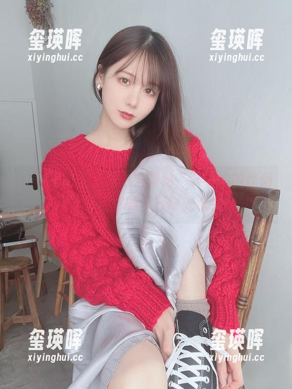 けん研的圣诞魅力大揭秘，下载她的作品，开启你的节日时光机！
