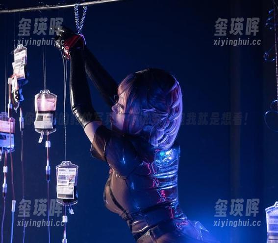 你烨烨的豹纹写真：不讲究，但我就是想看！
