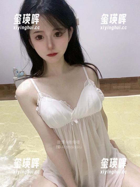 倦倦喵的最新写真集：体操服，谁能想到运动也能这么懒散迷人？