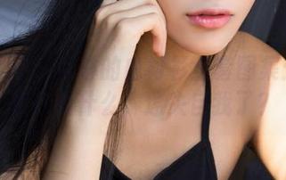 克拉女神 - 百琳的白衬衫全套图集:我到底在看什么,迷失自我了?