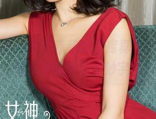 克拉女神 - 女王菲菲的图库真的太会玩，快来看看她的奇妙宇宙