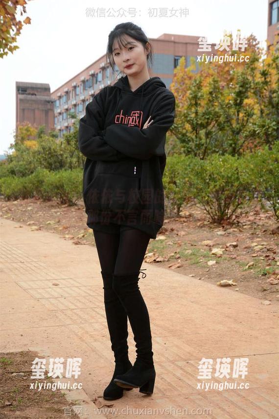 初夏女神 - 依依与校园的低语：图册合集，感受那份不言而喻的青春气息