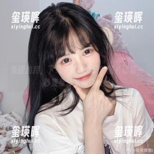 美腿加持，下载千反田鹿子的图片让你一秒变身艺术鉴赏家！