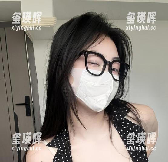 微密圈 - 可爱的肉巴的纯白写真集：在简单中找寻不平凡的瞬间，值得一看！
