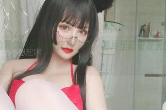 私拍的夏鸽鸽不想起床在海边，图片里藏着夏天的狂欢气息！