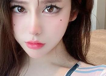 微密圈 - 少女与奔跑的晶骡儿的奇妙邂逅：图包作品，引发无限遐想