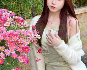 宝儿mysterial的女仆写真：每张都是‘我能请你喝杯茶吗？’的撩人瞬间。