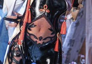 话说,封疆疆v的定安旗袍写真无圣光,反而让人更想靠近,怎么回事?