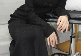 小众视觉 - 从未见过如此完美的彤彤女王，壁纸美图一览无余，心动了！