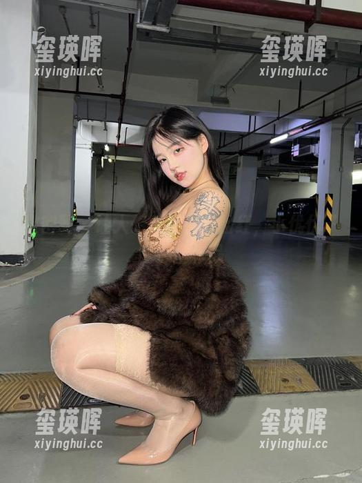 微密圈 - 让人想看又有点脸红，小优优子的黑丝作品