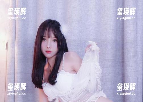 小小奶瓶儿 探秘小小奶瓶儿的连体衣图集,资源里全是意想不到的惊喜,难道这就是所谓的视觉魔法?