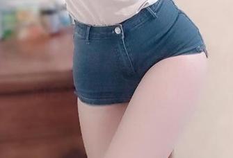 微密圈 - 小玉吃果冻的日式和服，网盘里的合集简直太养眼了！