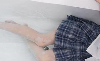 少女秩序 - 小葵学妹的图包：春风十里，不如一张照片！