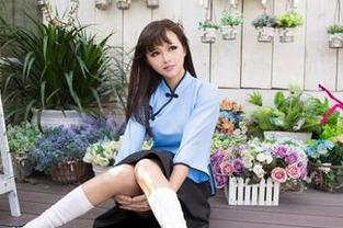 尤果网 - 全套图集：李焱的高跟鞋穿搭，真是走到哪都是C位！
