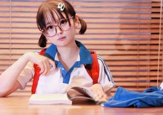冬季不冷，幼水铃衣的圣诞小鹿美图图包热乎乎！