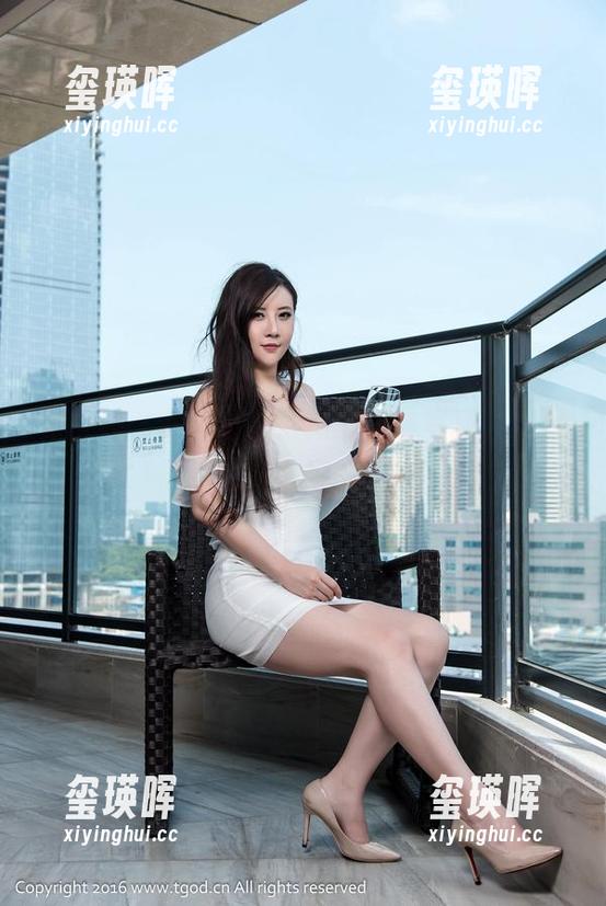 推女神 - Lee小棠最新的棉袜写真，你见过这样会穿的吗？