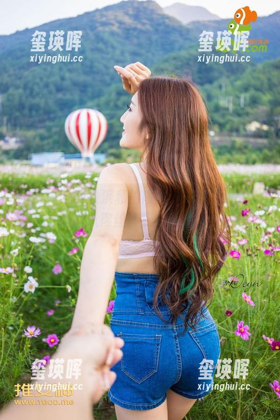 推女神 - 莫雅淇私拍肉丝：一套图看完，心情从肉丝转变为小确幸！