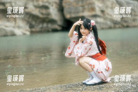桜井宁宁带你进入赛博小恶魔的写真世界，福利不容错过！