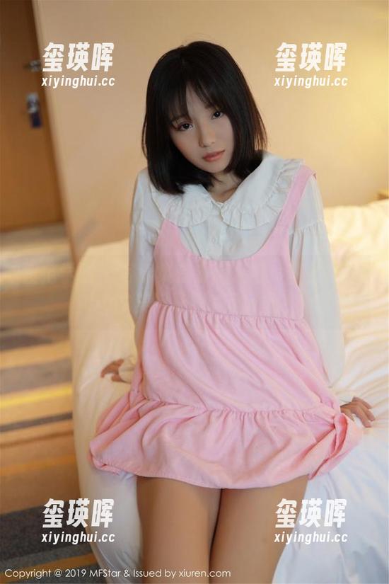 模范学院 - 写真集资源随便看：李颖煊baby的美腿让我心动不已！