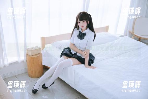 樱井小莜的眼镜：无圣光合集，突破次元的现实诱惑