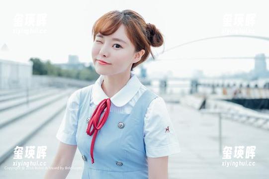 波萝社 - 又更新了！夏小秋秋秋的和服图包真让人意外，各种姿态都在那里，真是...好奇妙。