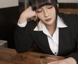 免费领取！洛璃LoLiSAMA情人节大帝原图，心动就来吧