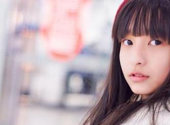 神乐坂真冬不真，女友却真：图库里全是高级感写真