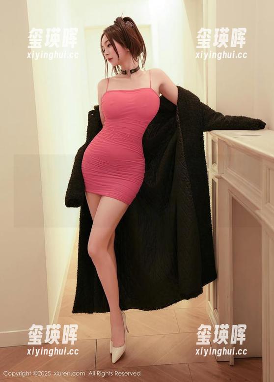 秀人网 - Mila嘟嘟的毛衣原图简直太绝：感觉她在悄悄告诉我，穿对了毛衣，生活就是这么美好！