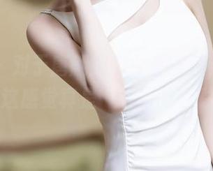 秀人网 - 对于唐翩翩的女友图包，我只想说：这感觉真是“爱情的色彩”！