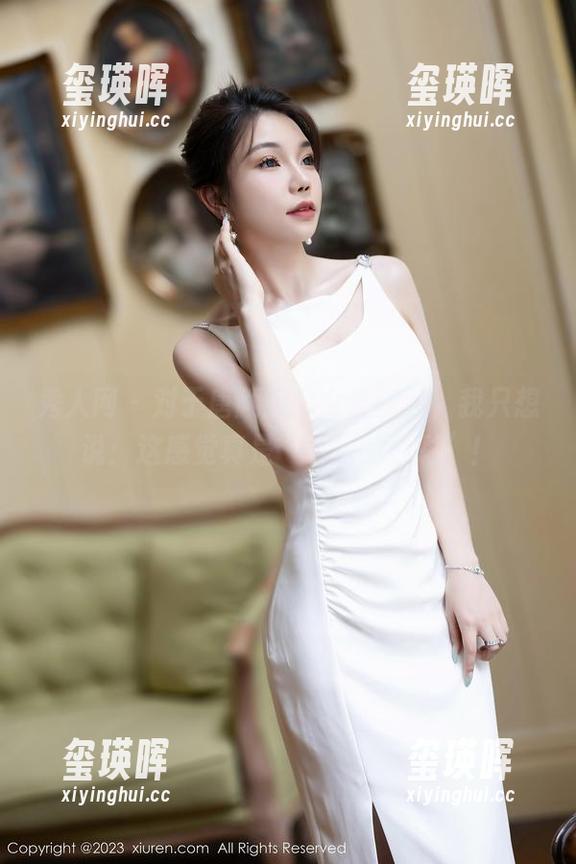 秀人网 - 对于唐翩翩的女友图包，我只想说：这感觉真是“爱情的色彩”！