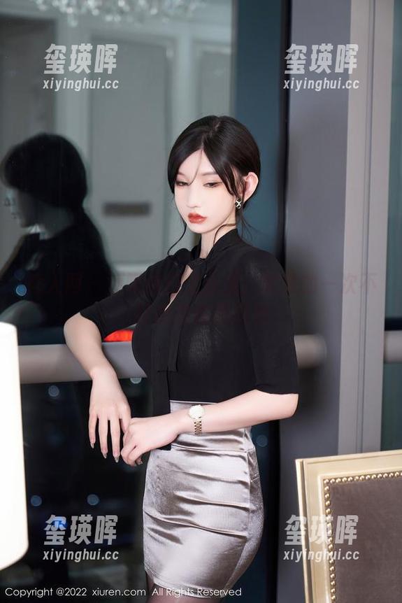 秀人网 - 酒吧侍应生合集：安然的一次不经意的性感游戏