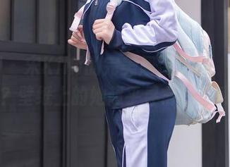 秀人网 - 宋KiKi的完美翘臀写真，谁能抗拒？壁纸上的她超乎寻常的美感！