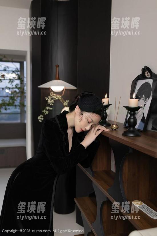 秀人网 - 说走就走！在线言沫妹妹的写真，就是这么任性