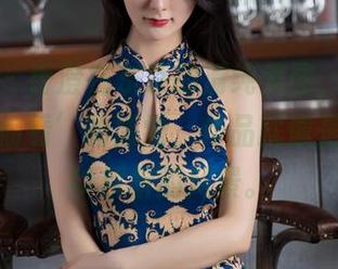 秀人网 - 香澄在东京的清纯美图，有种‘我只能偷看’的感觉，作品就像是一道难以解析的风景。