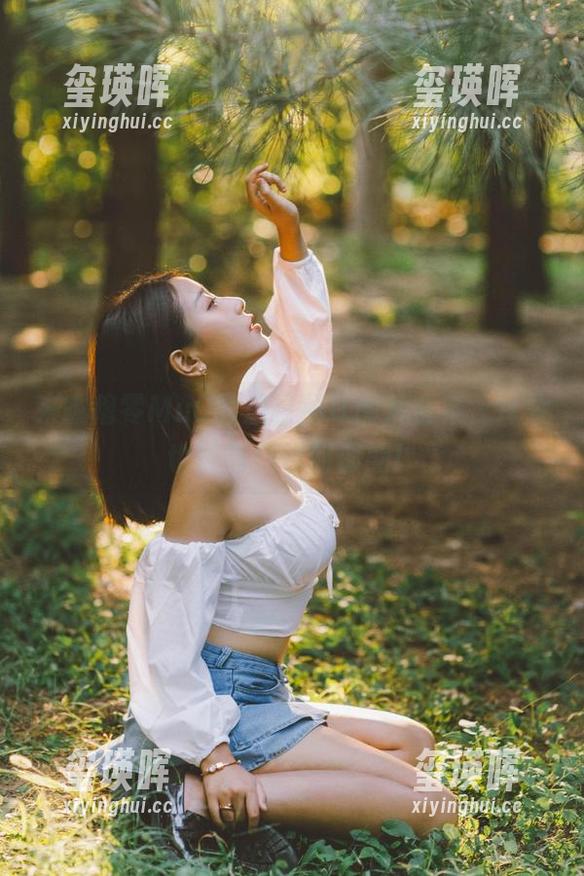 来瞧穆零Mu0的温泉猫耳图片合集，耳朵也能有自己的假期！
