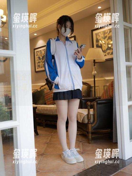 紧急企划 - 户外写真中的一只喵喵梓，高清分享让人忍不住想赞叹：真是一块人间尤物！